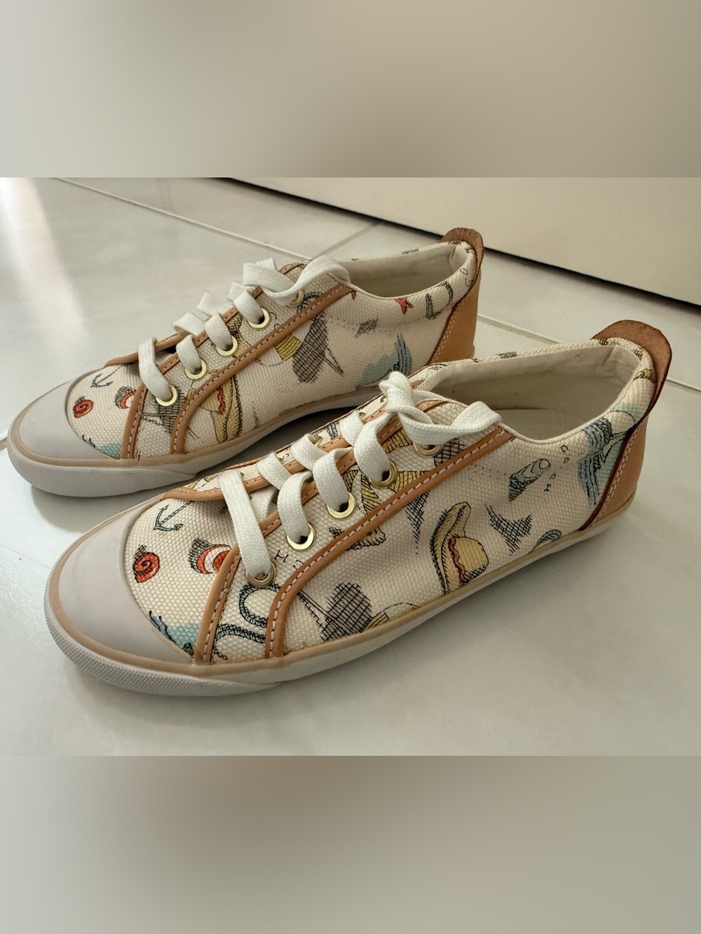 Coach Women’s 7 B Barrett Printed Canvas Lace-Up Beach Print Sneaker NWOT